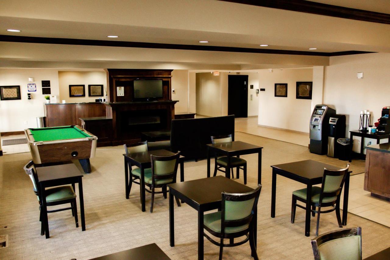 Black Gold Suites Stanley Exterior photo
